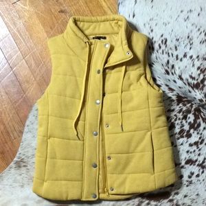 Women’s Quilted Vest